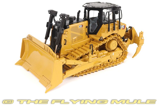 Diecast Masters 1:50 D8 Bulldozer Standard Configuration