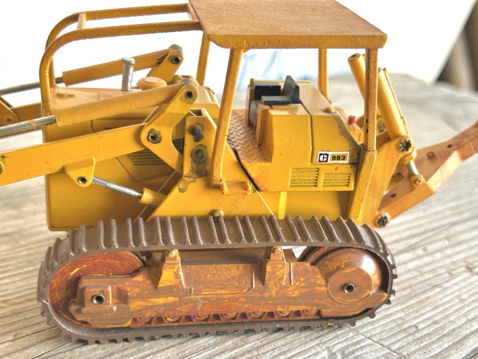 NZG 1/50 Scale Caterpillar CAT 983 Track Loader with Custom OROPS & Kelly Ripper