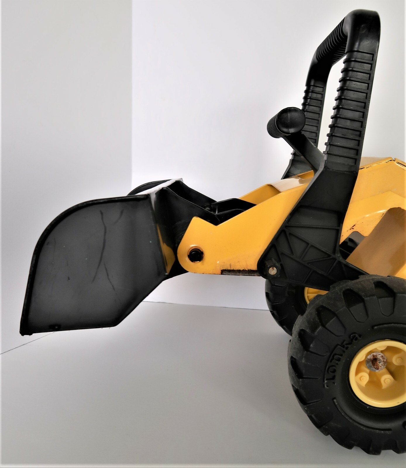 Tonka “Mighty 728” Front End Loader Hasbro 1999