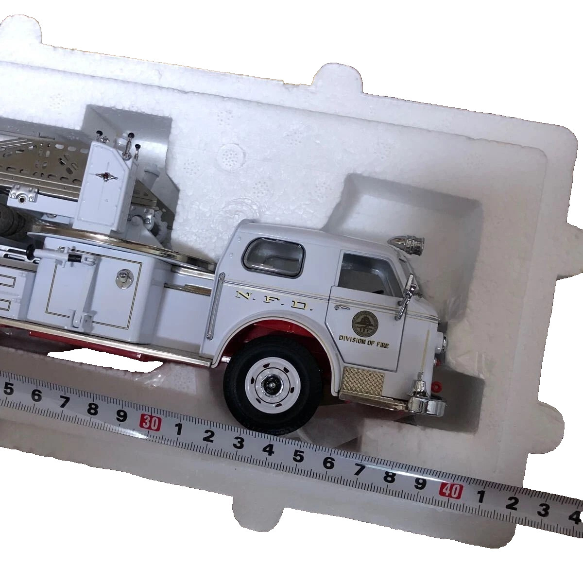 🇺🇸 Code 3 Franklin Mint Norfolk VA American LaFrance 700 Series Ladder NIB