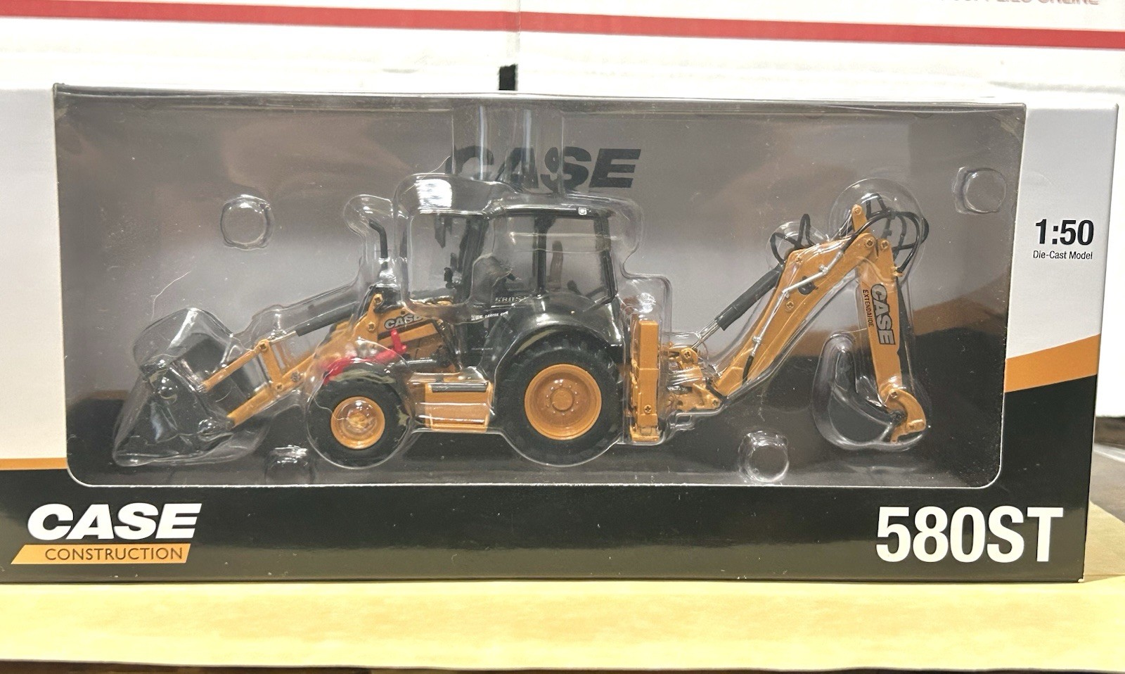 UNIVERSAL HOBBIES 1/50 Scale Case 580ST Loader-Backhoe Ref. No. 8079 High Detail