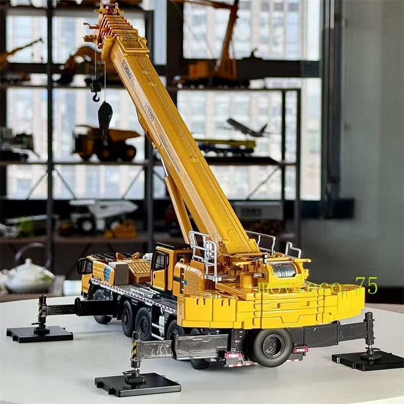 1:50 XGMC XCA260L8 260 Two-cab 5-axle Alloy Crane Model XCMG All-terrain Crane