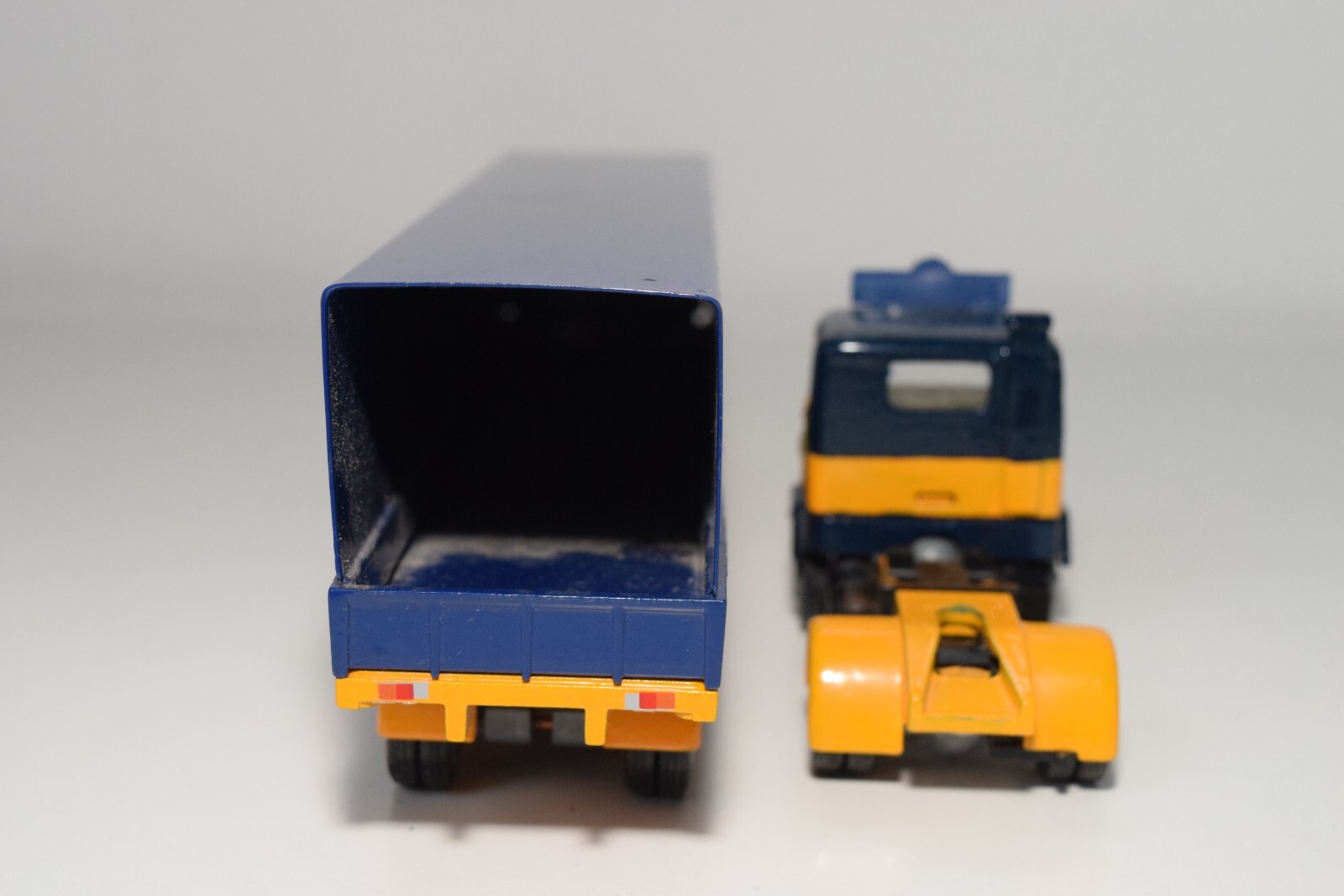 A82 1:50 TEKNO 427 VOLVO F89 F 89 TRUCK WITH TRAILER ASG TRANSPORT NMIB