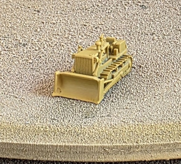 One 1/160 N scale Caterpillar D8 bulldozer, yellow! EXCLUSIVE!