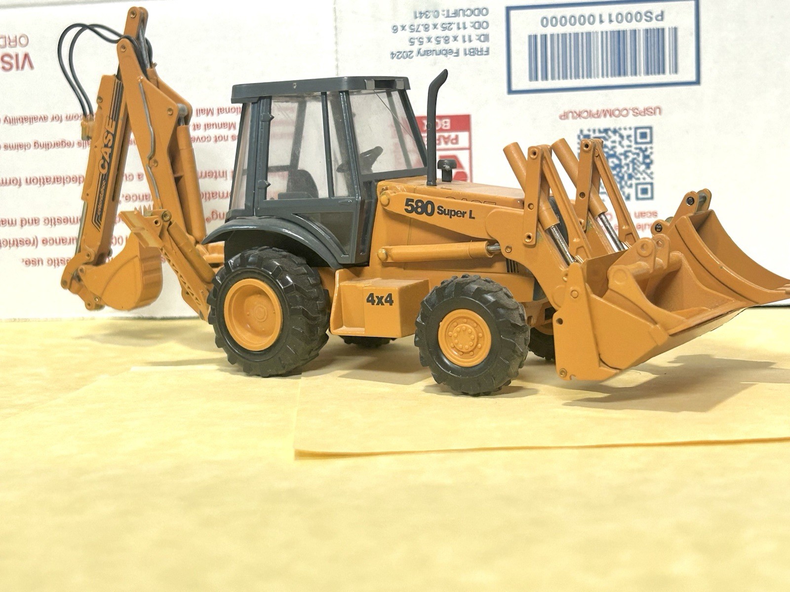 Conrad 1/35 Scale CUSTOM BUILT CASE 580 SUPER L Backhoe-Loader (U.S. Version)