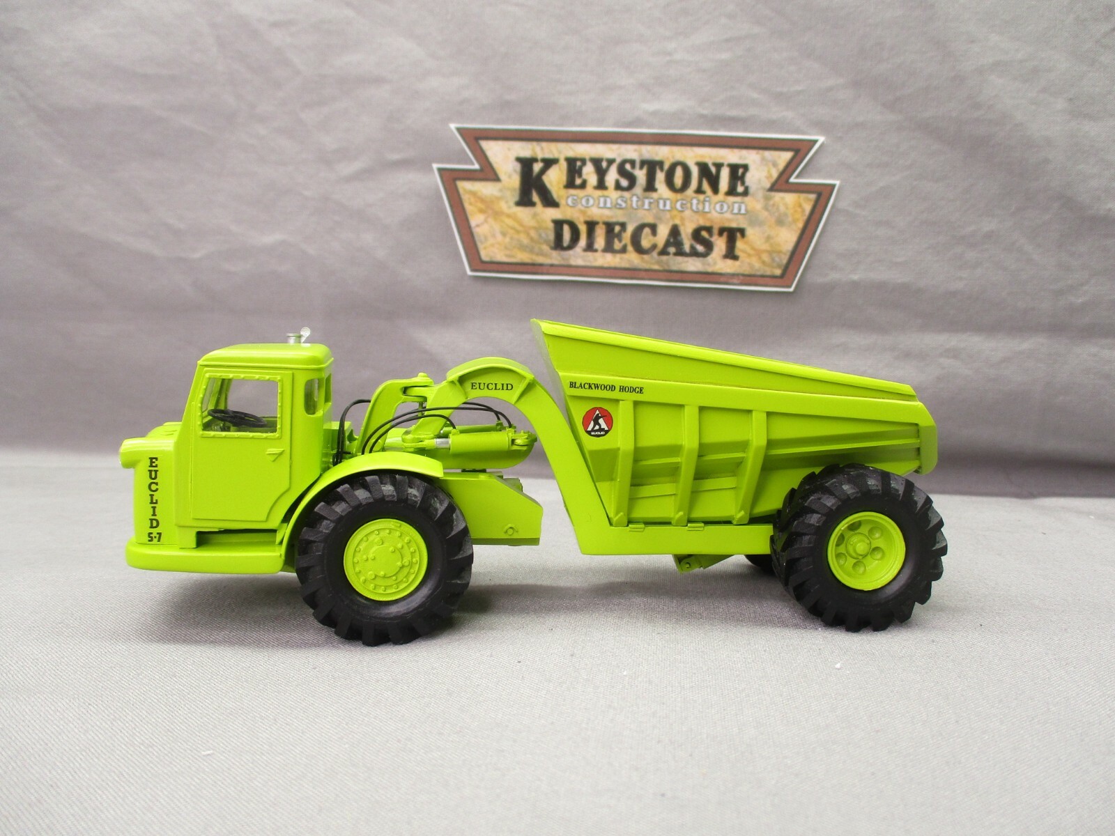 Dan Models Romania – Euclid S-7 Motor Dumper “Blackwood Hodge” – 1:50 – Resin