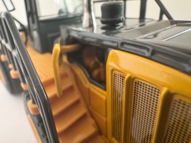 1:50 John Deere 944K Diecast Loader Prestige Collection By Ertl