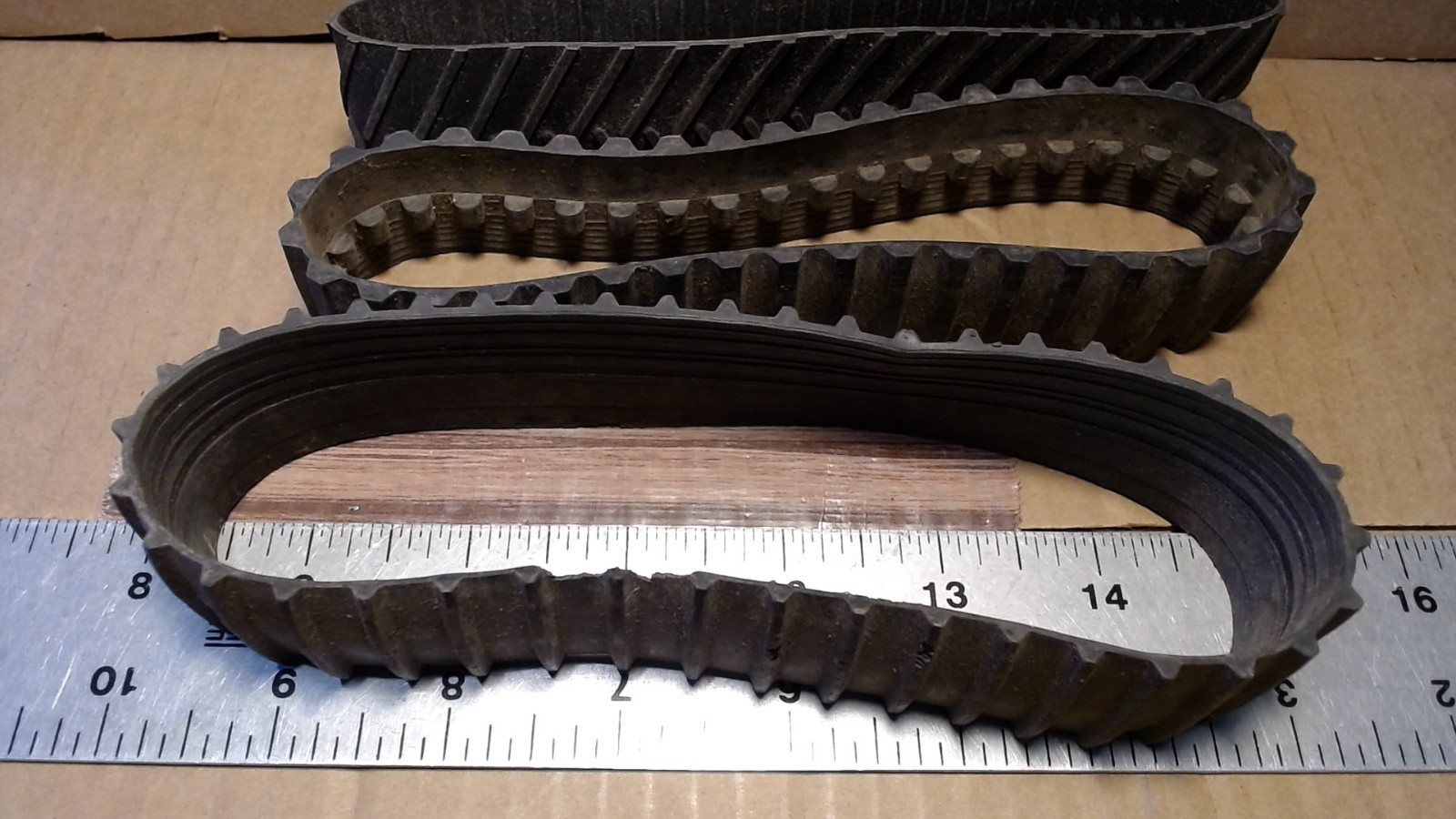 3 Dozer Crawler Tracks Rubber 7″ Long X 1″ to 1.25″ Wide Junkyard parts