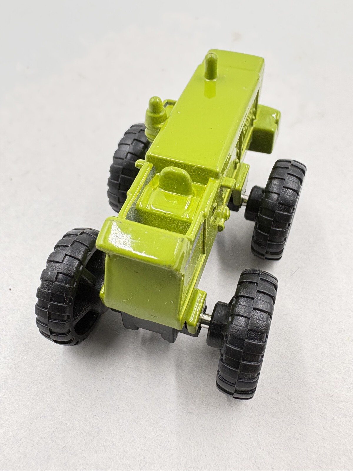 Maisto Tractor Shovel Green 1:64 Diecast Toy Missing Loader
