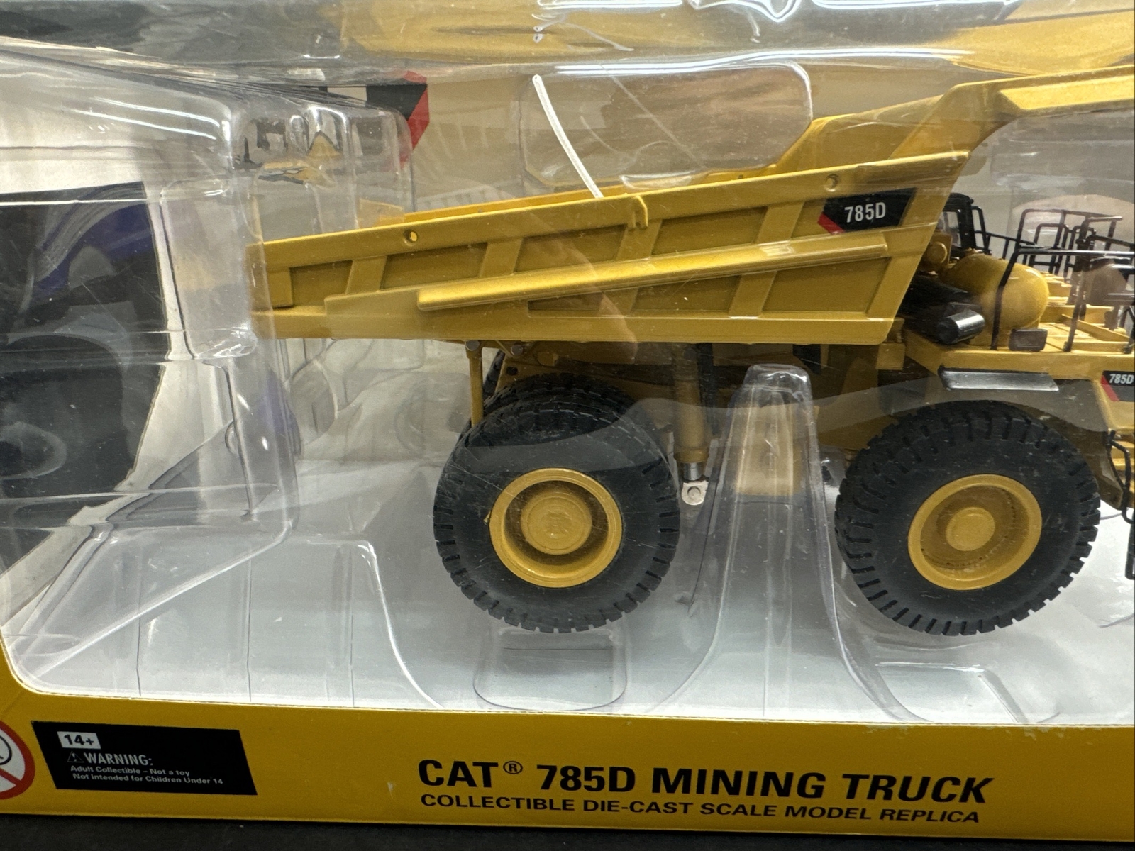 NORSCOT 55216 CATERPILLAR CAT 785D MINING TRUCK 1:50 T126