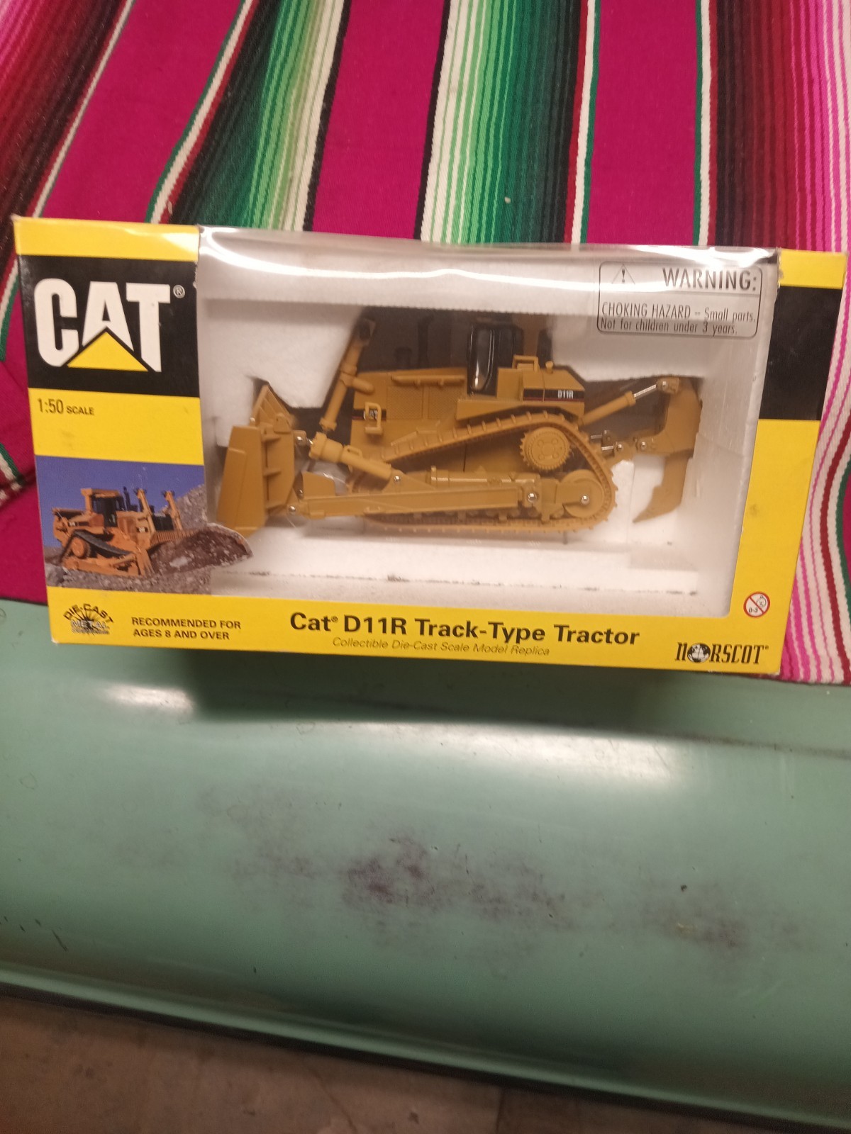 Caterpillar D11R Track Type Tractor 1:50 Scale NIB 1999 Model 55025 Collectible