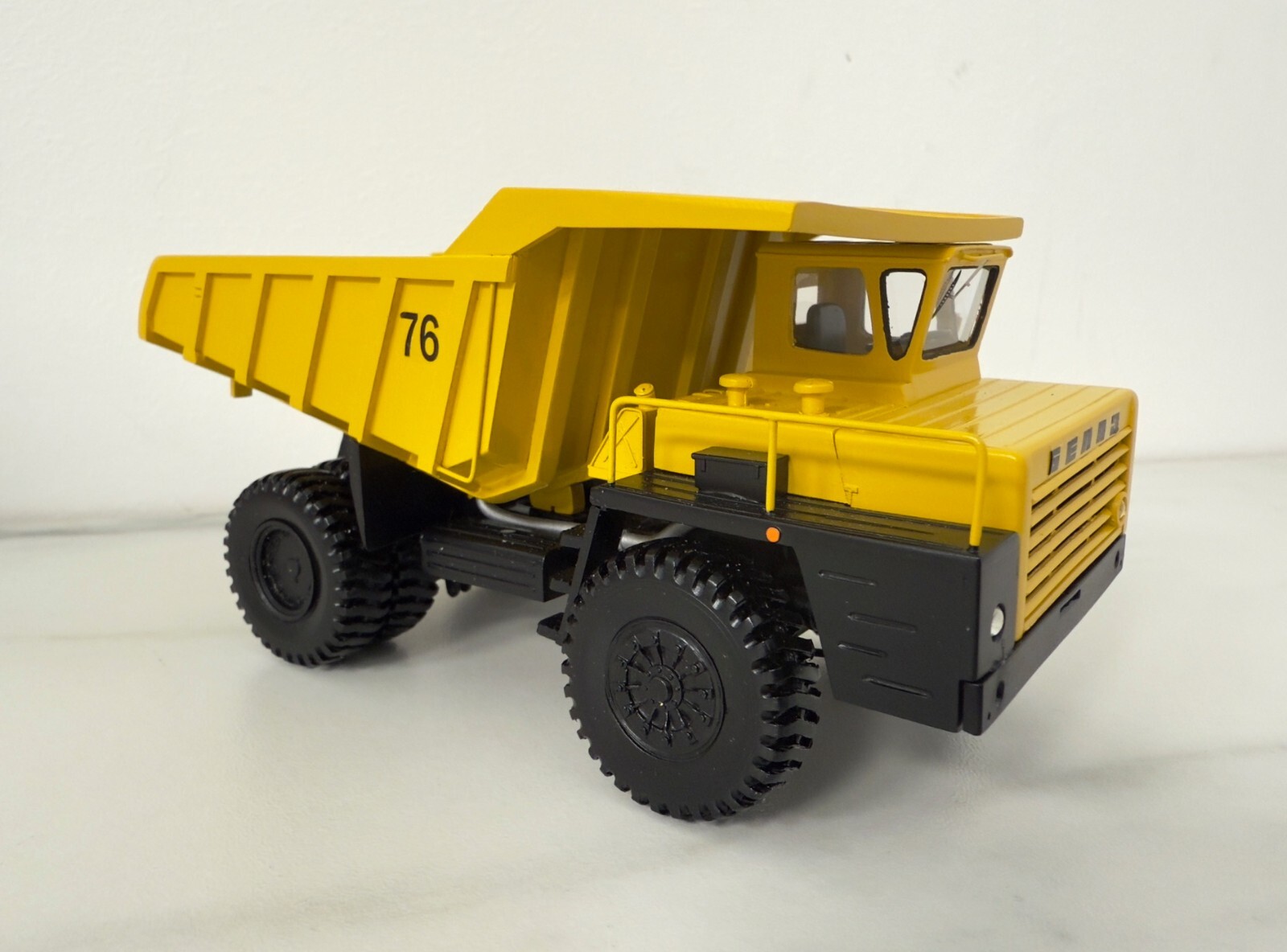 Resin 3D 1/50 BelAZ 540A Dump – Custom Built by Fankit Models