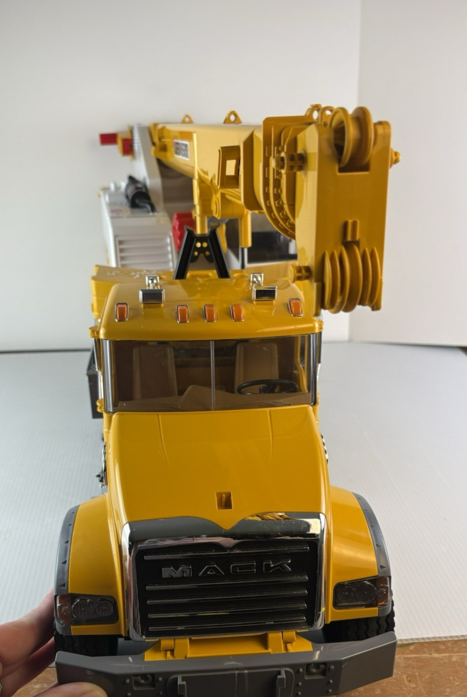 Bruder Mack Granite Liebherr Crane Truck 1:16 Scale 25 Inch Complete Working