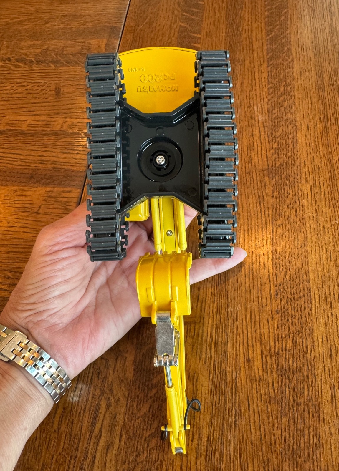 Galeo Komatsu PC200 Excavator 1:43 scale NIB