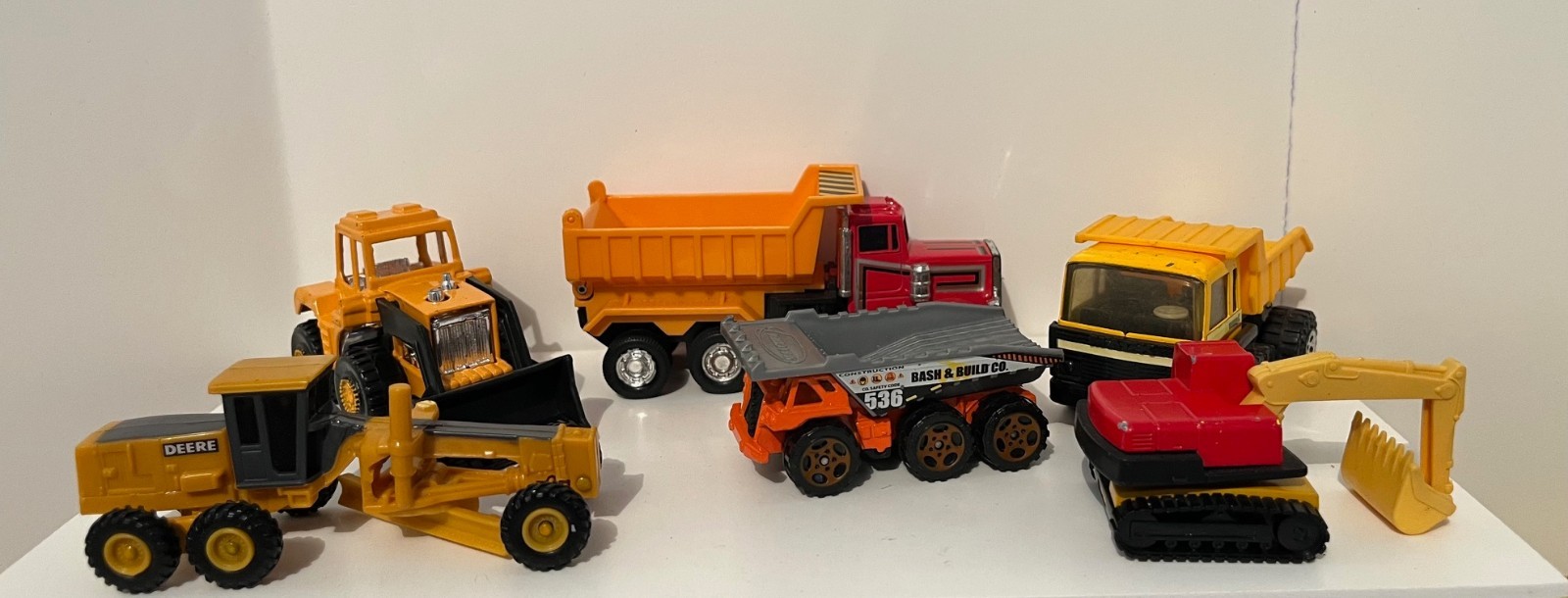 Construction (Lot of 6) 1:64 Scale Diecast & Plastic