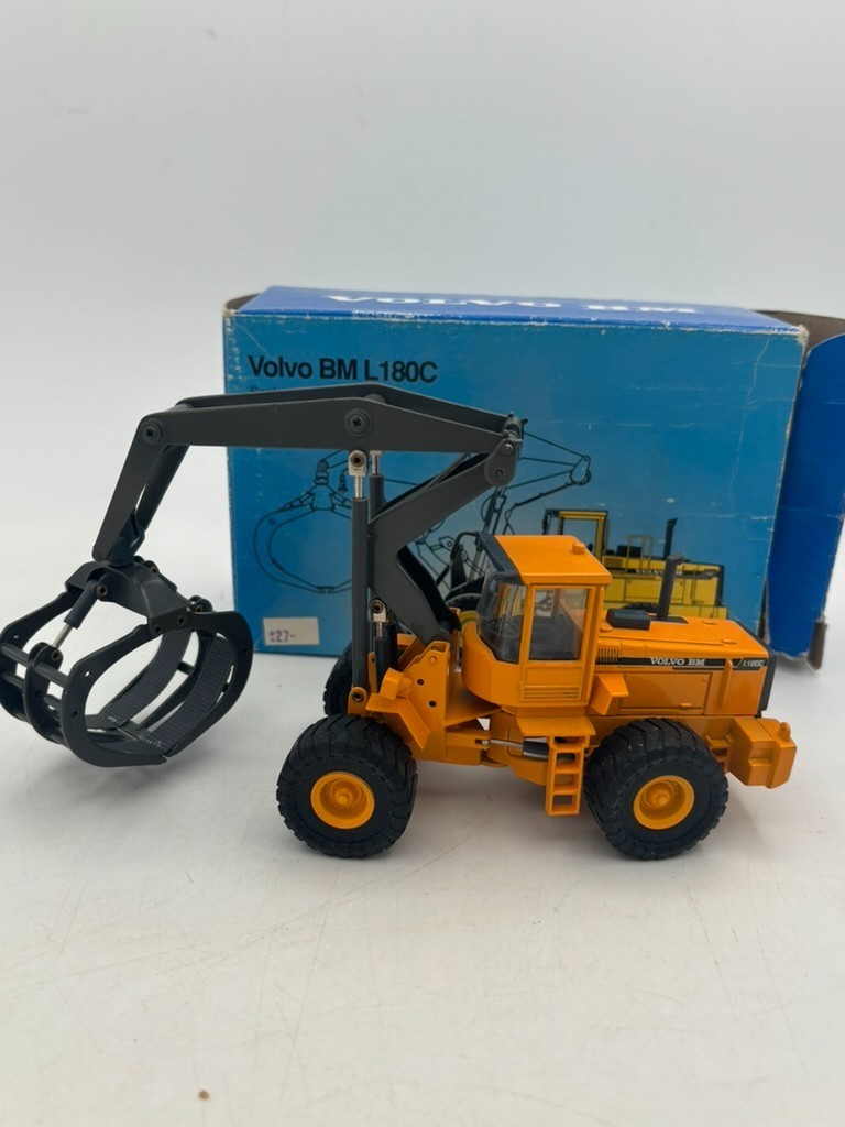 1/50 Scale Diecast Volvo BM L 180C HIGH-LIFT Loader with box