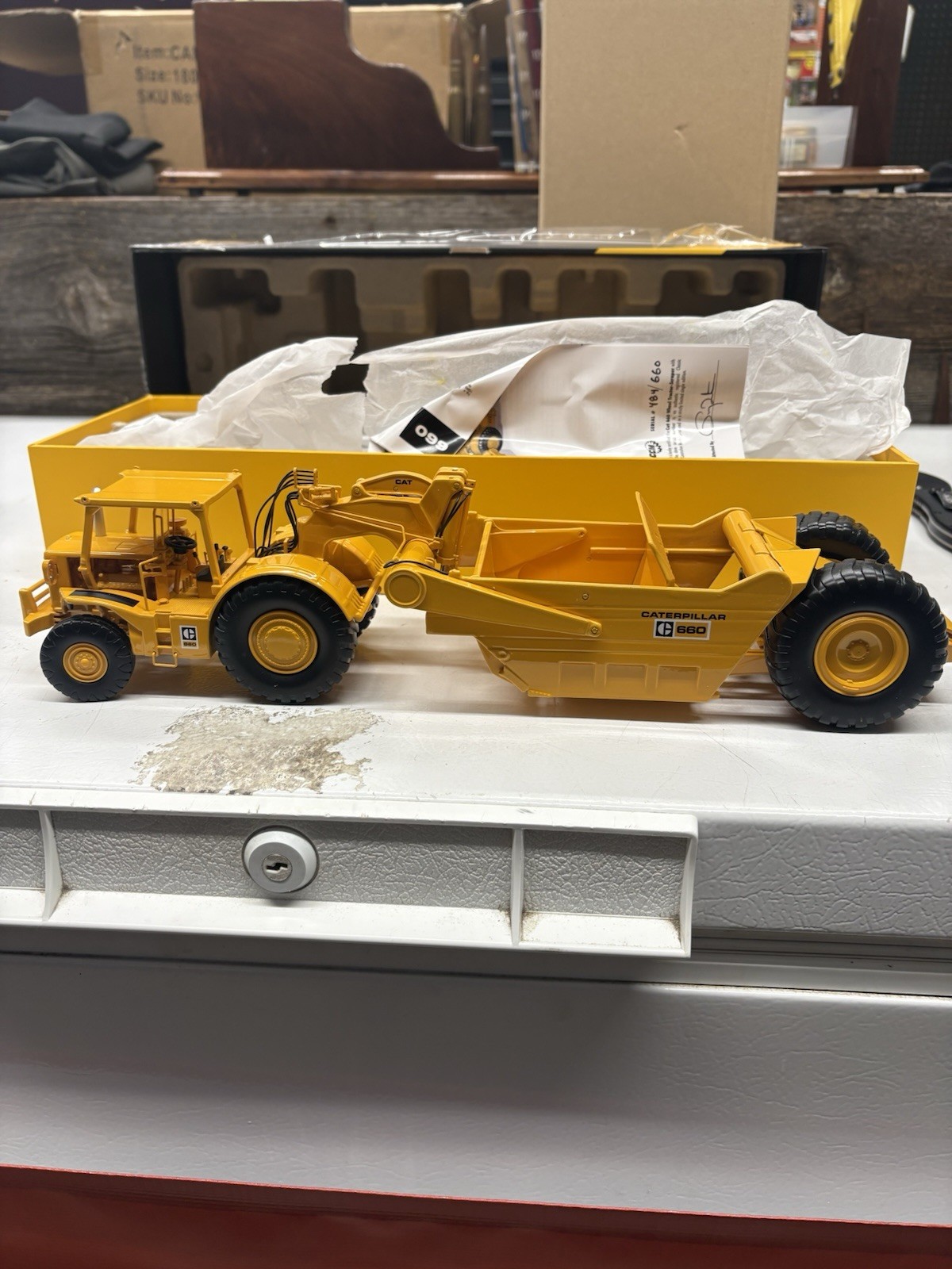 Cat 660 Scraper 1:48 Scale Die Cast Model