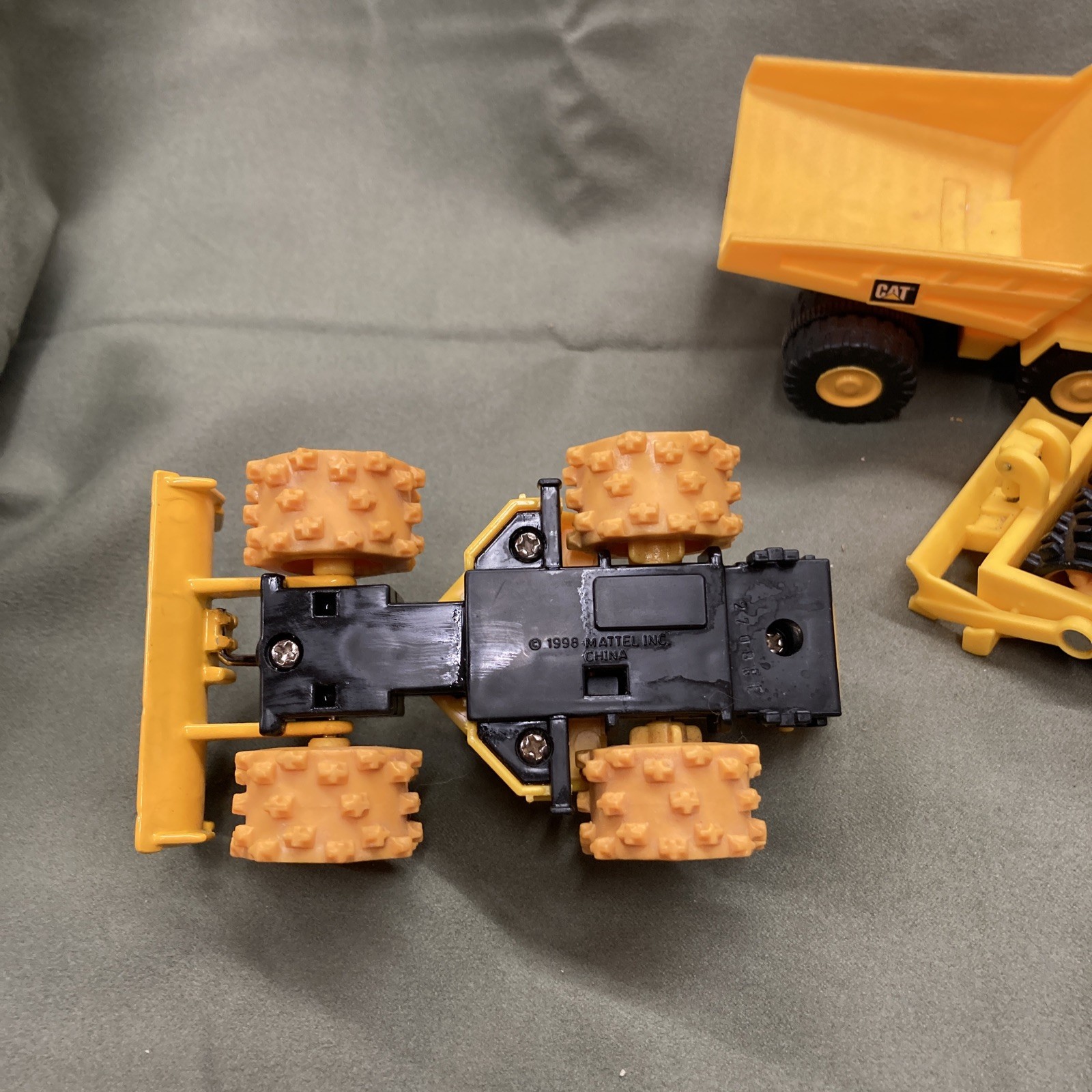 lot Of 3! 1998 Mattel Yellow Cat Bulldozer Tractor Dump Truck 1999 Compactor