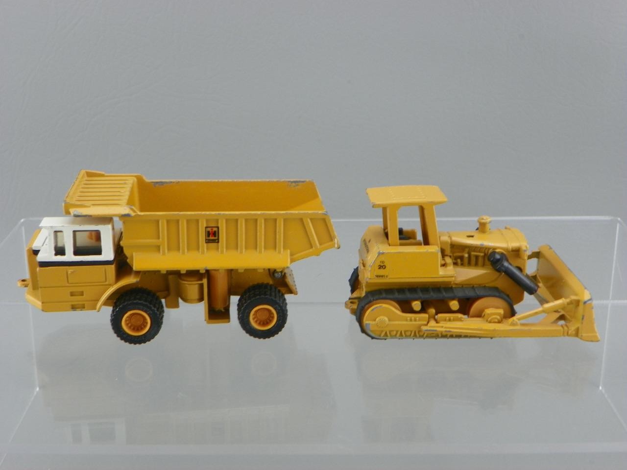 Vintage Ertl Diecast International Construction Dump Truck TD20 Bulldozer Lot HK