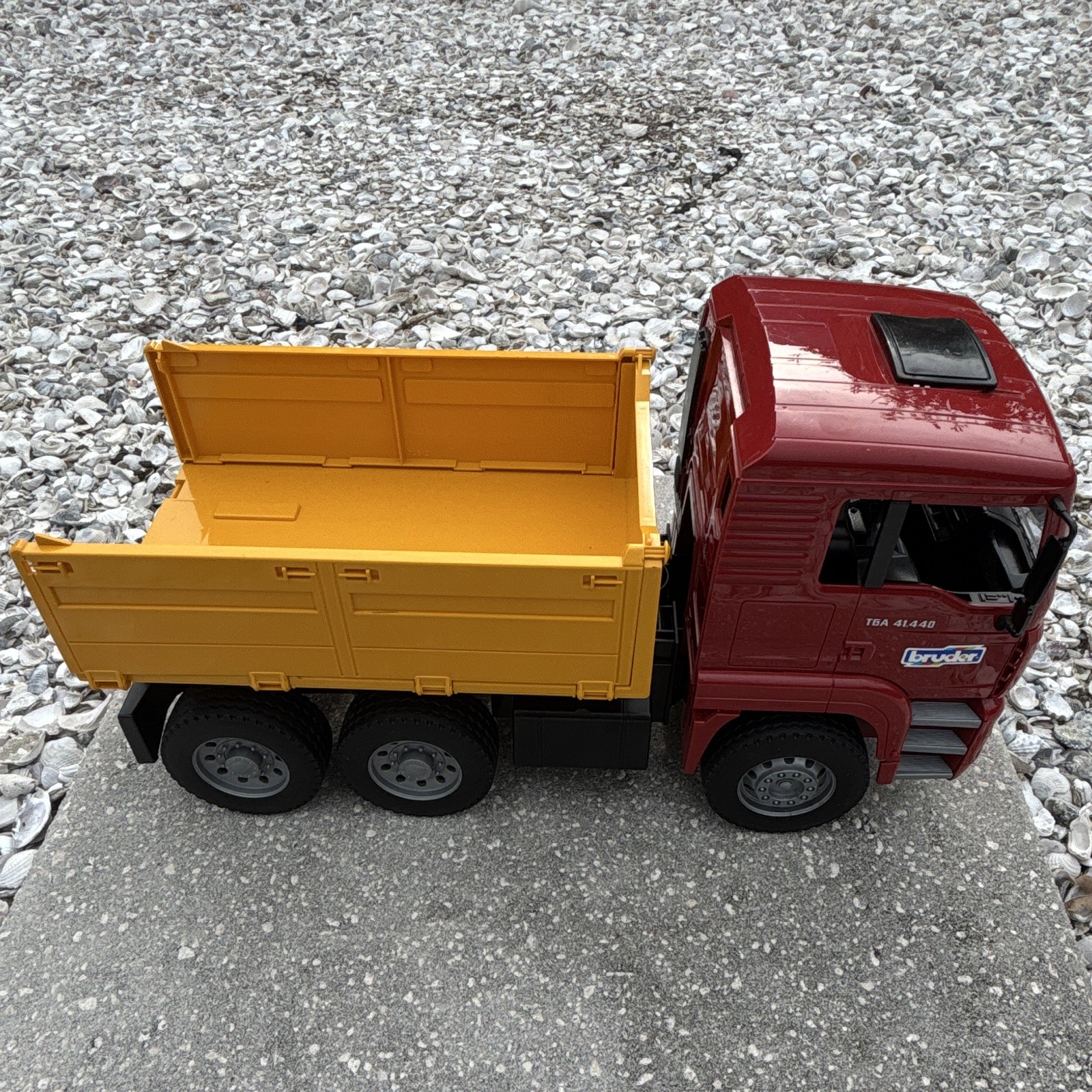 Bruder MAN TGA 41.440 Dump Truck 1:16 Tilting Bed Red/Yellow Plastic