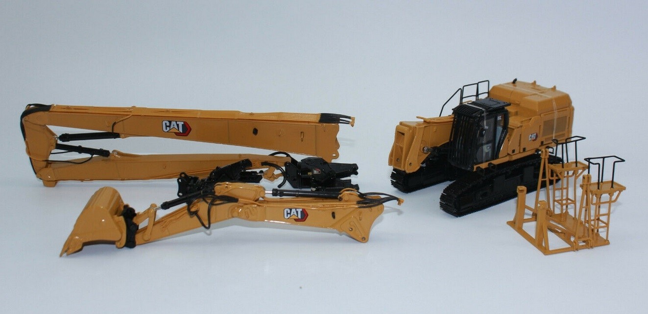 DIECAST MASTERS,CATERPILLAR 352 UHD Demolition Excavator, 1/50, DCM85663