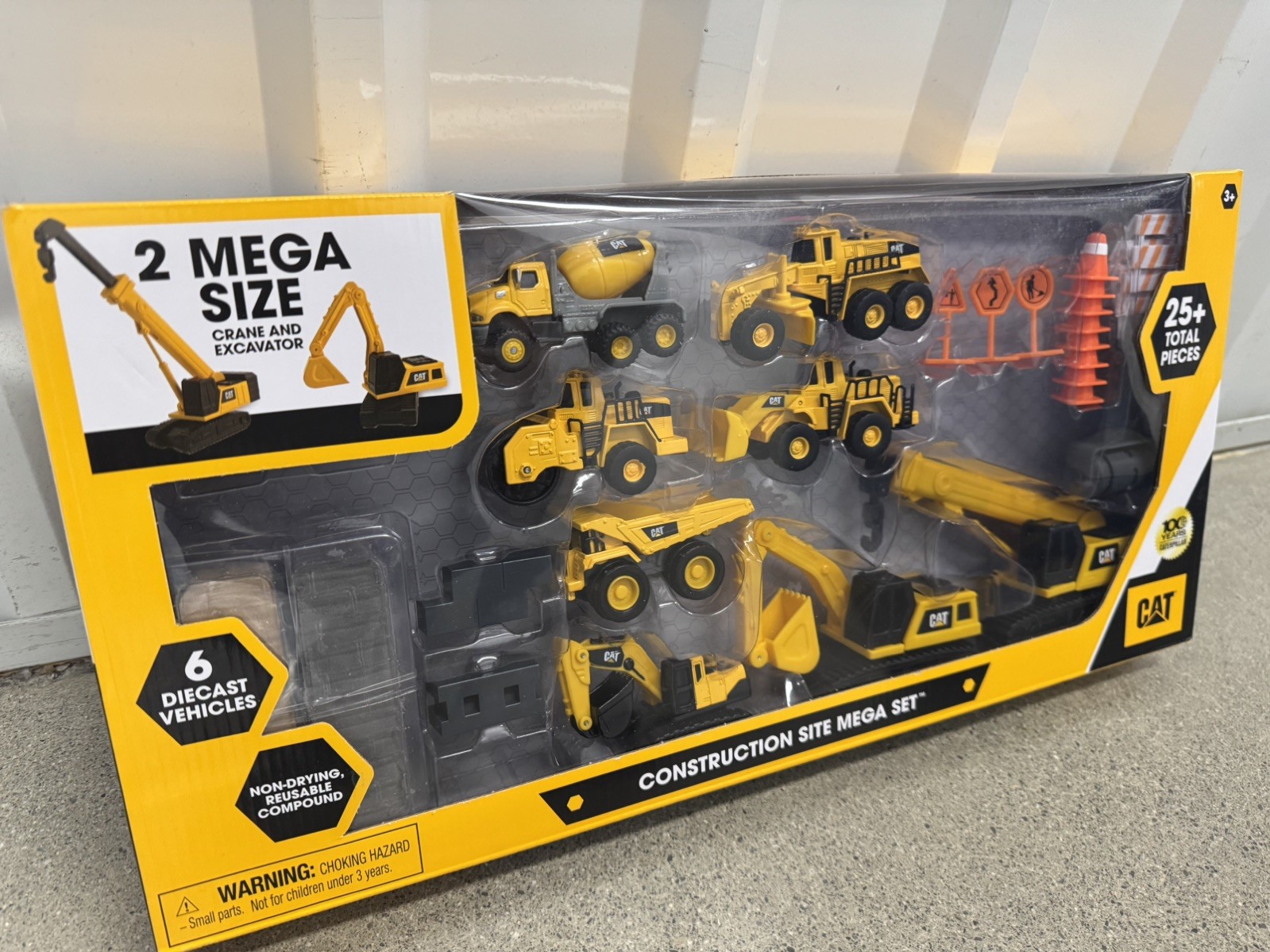 CAT Diecast Construction Vehicles Dump Trucks Playset Toys for Kids.