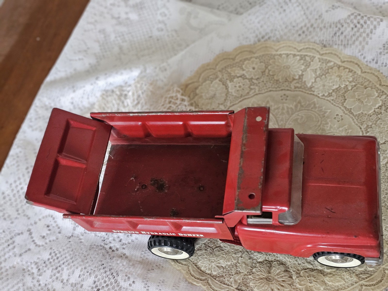 Structo Vintage Hydraulic Dumper Red Pressed Steel Diecast Dump Truck