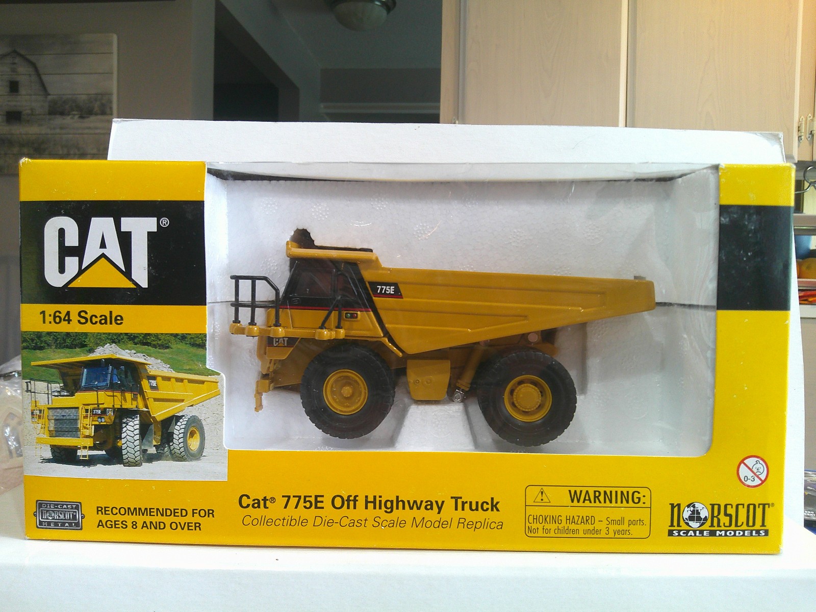 Norscot CAT 775E Off Highway Truck 1:64 Scale Yellow Good++ Sealed Box