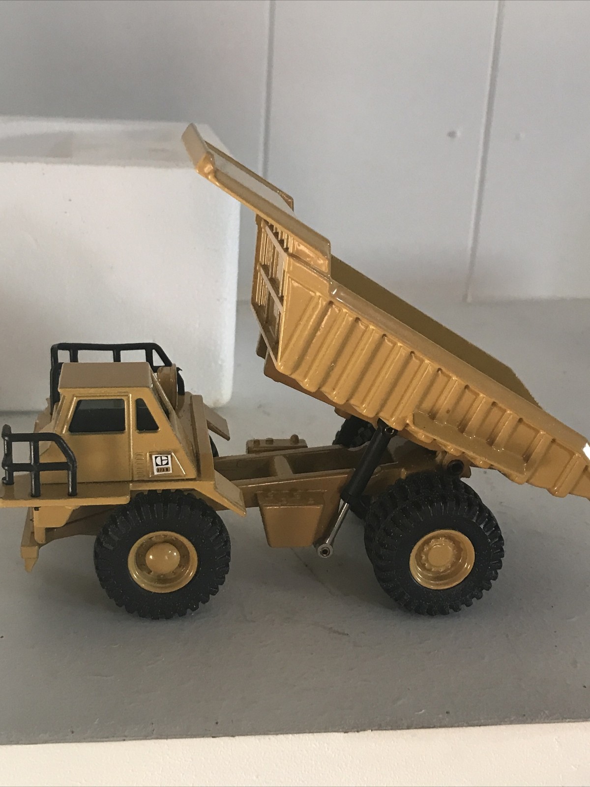 JOAL No.223 CAT Compact Caterpillar 773-B Dump Truck Toy Model In Box