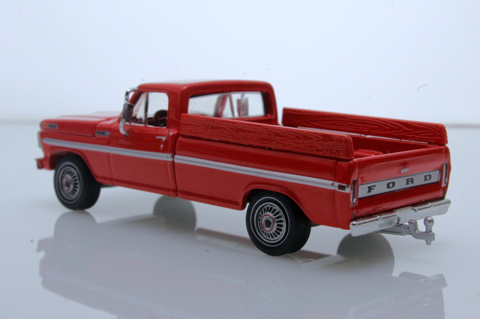 1970 Ford F-100 Farm and Ranch Special RED Pickup Truck 1/64 Scale Diecast