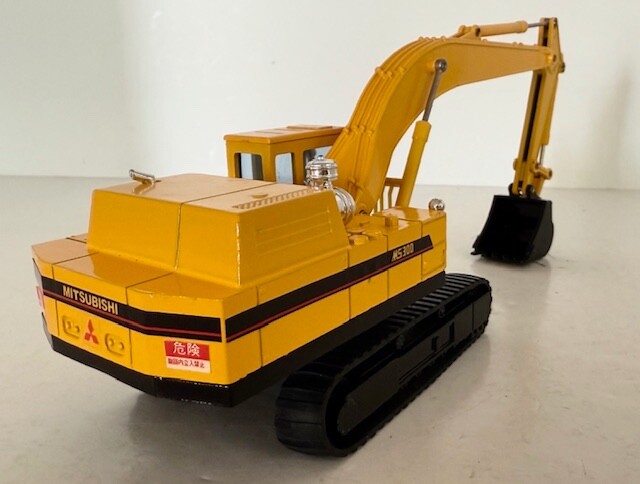 1:48 Mitsubishi MS300 Excavator Diecast By Shinsei #606