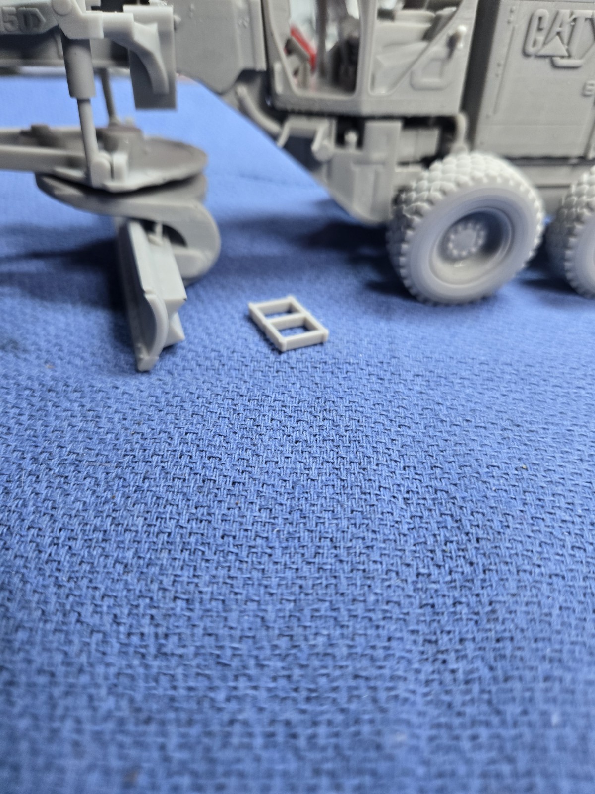 150 Grader 1-25 Scale