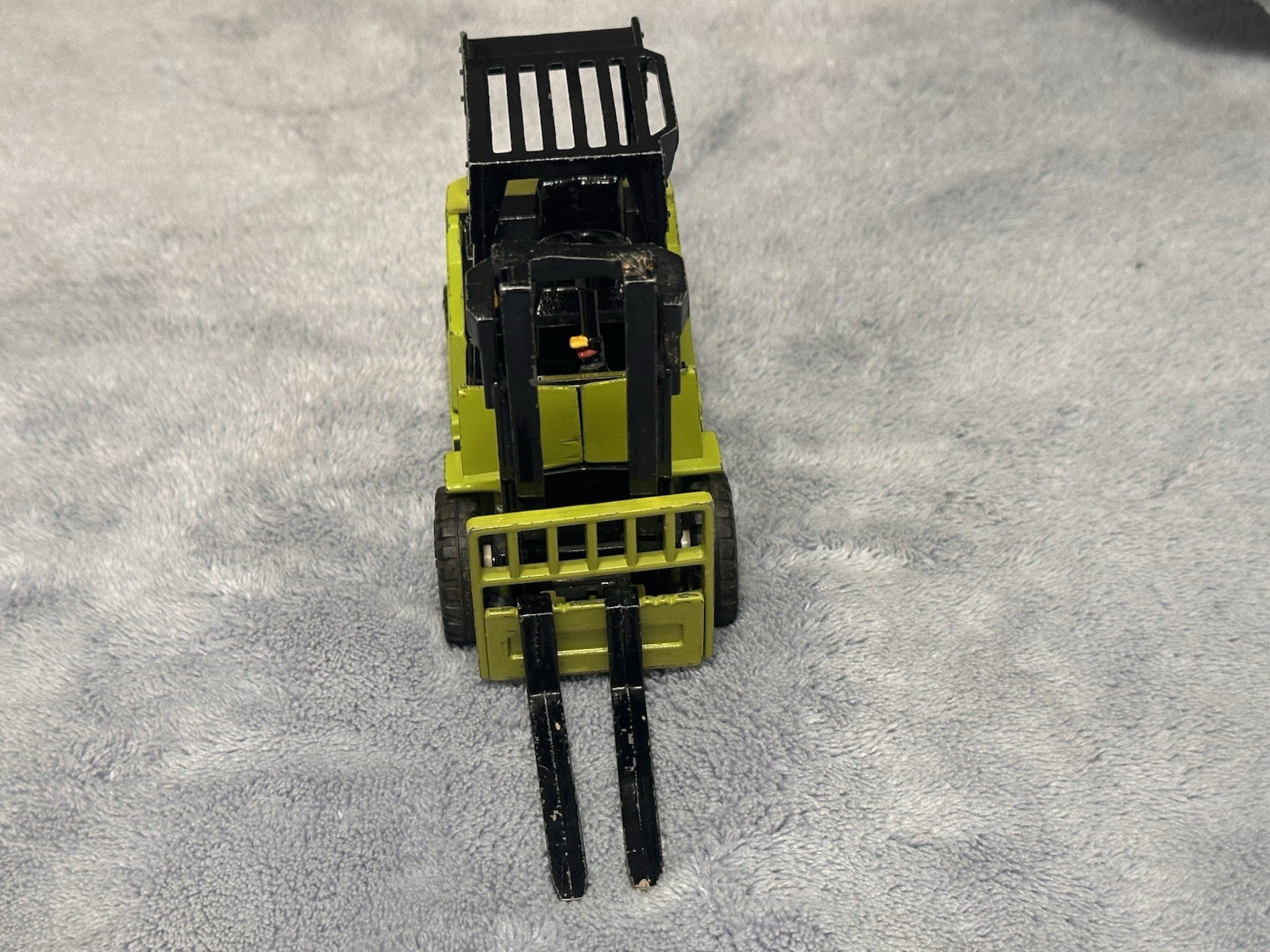 ERTL Clark GPA 20 Forklift Diecast 1:25 Scale Model Lime Green – Used