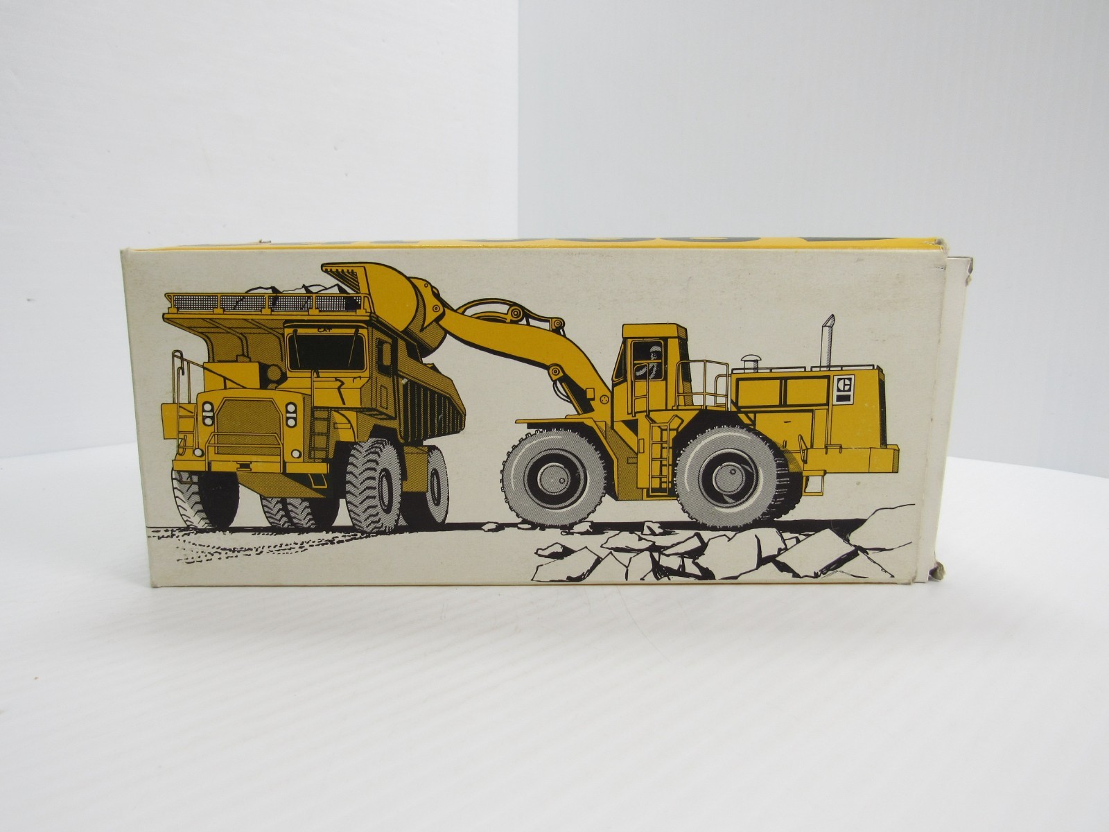 Caterpillar CAT 988B Wheel-Type Loader NZG 1/50
