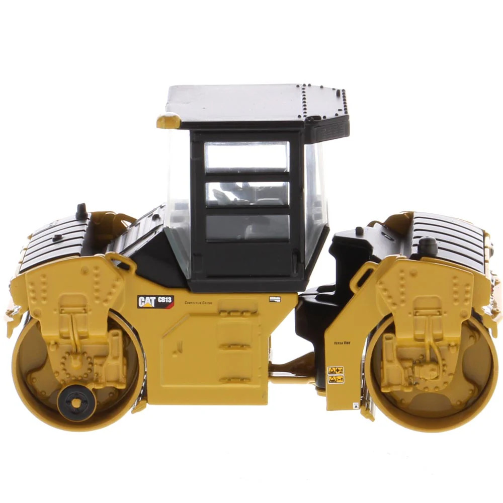 Caterpillar CB-13 Vibratory Roller Cab 1:64 Diecast Masters #85631