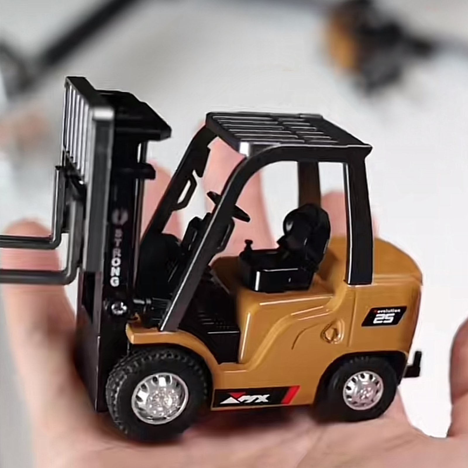 1/64 RC Forklift Toy, 7CH 2 Mode Mini Remote Control Forklift Truck, 2 in 1 Lift