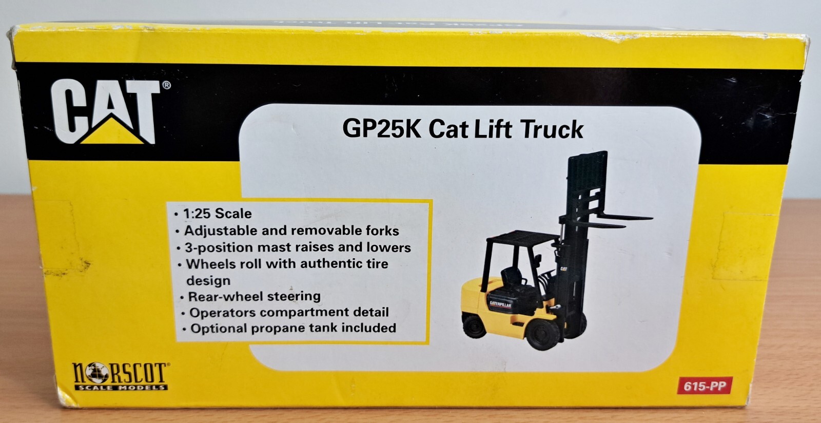 Norscott 1:25 Scale CAT Lift Truck with Pallet GP25K JJ Keller