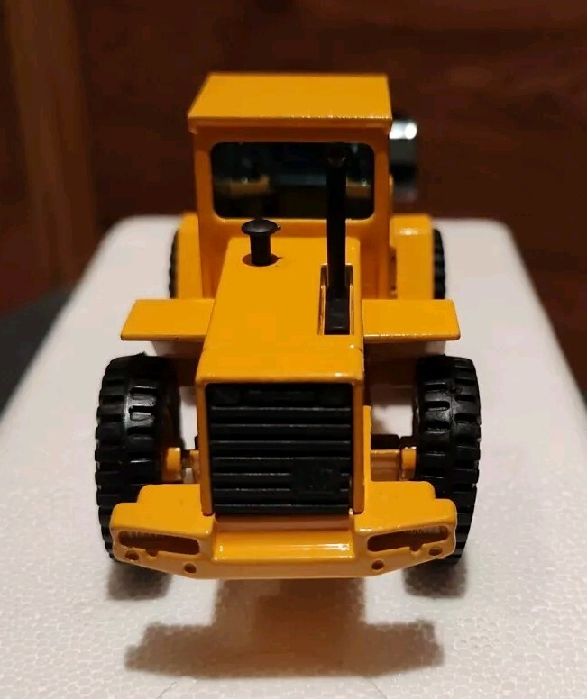 NIB JOAL COMPACT VOLVO L70 1:50 DIE-CAST METAL & PLASTIC REPLICA MADE IN SPAIN