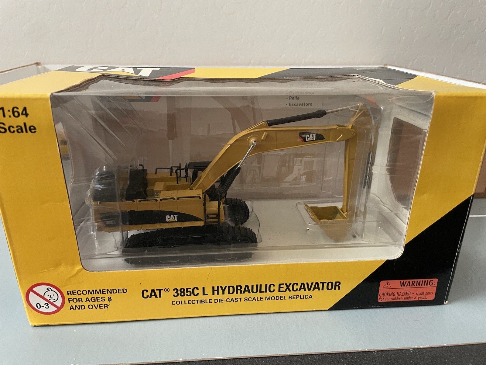 Norscot 1/64 Scale Model Cat 385C L Hydraulic Excavator Diecast