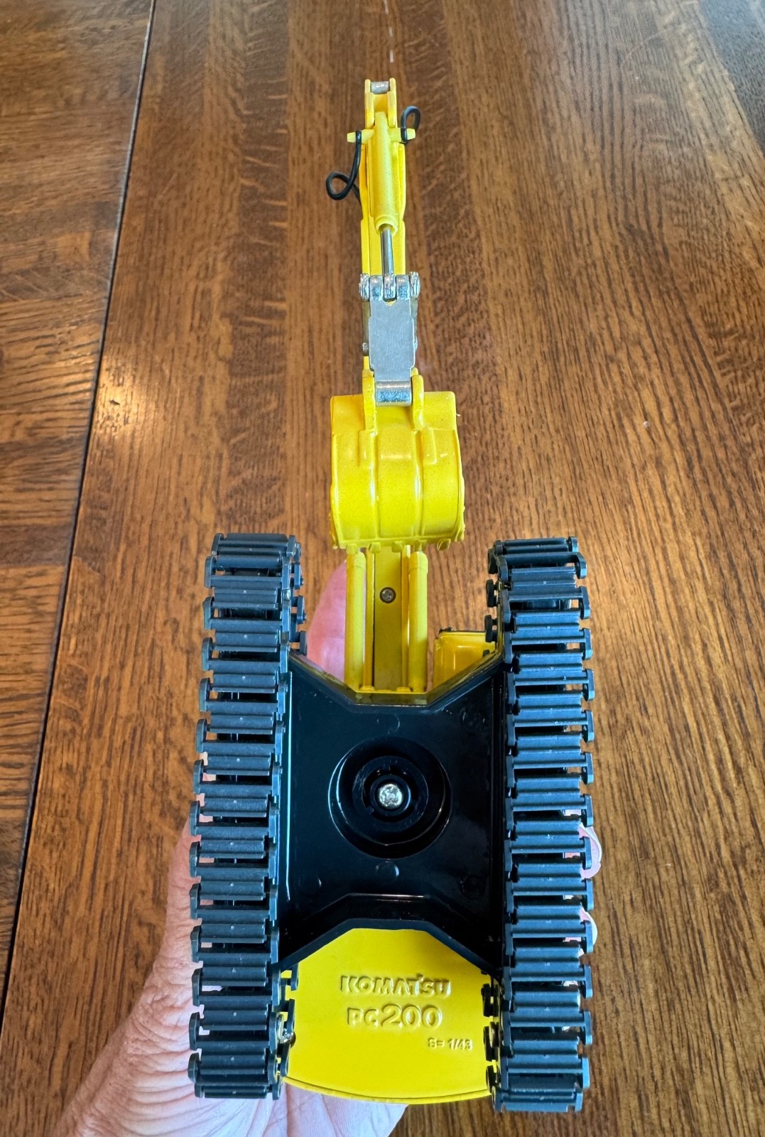 Galeo Komatsu PC200 Excavator 1:43 scale NIB