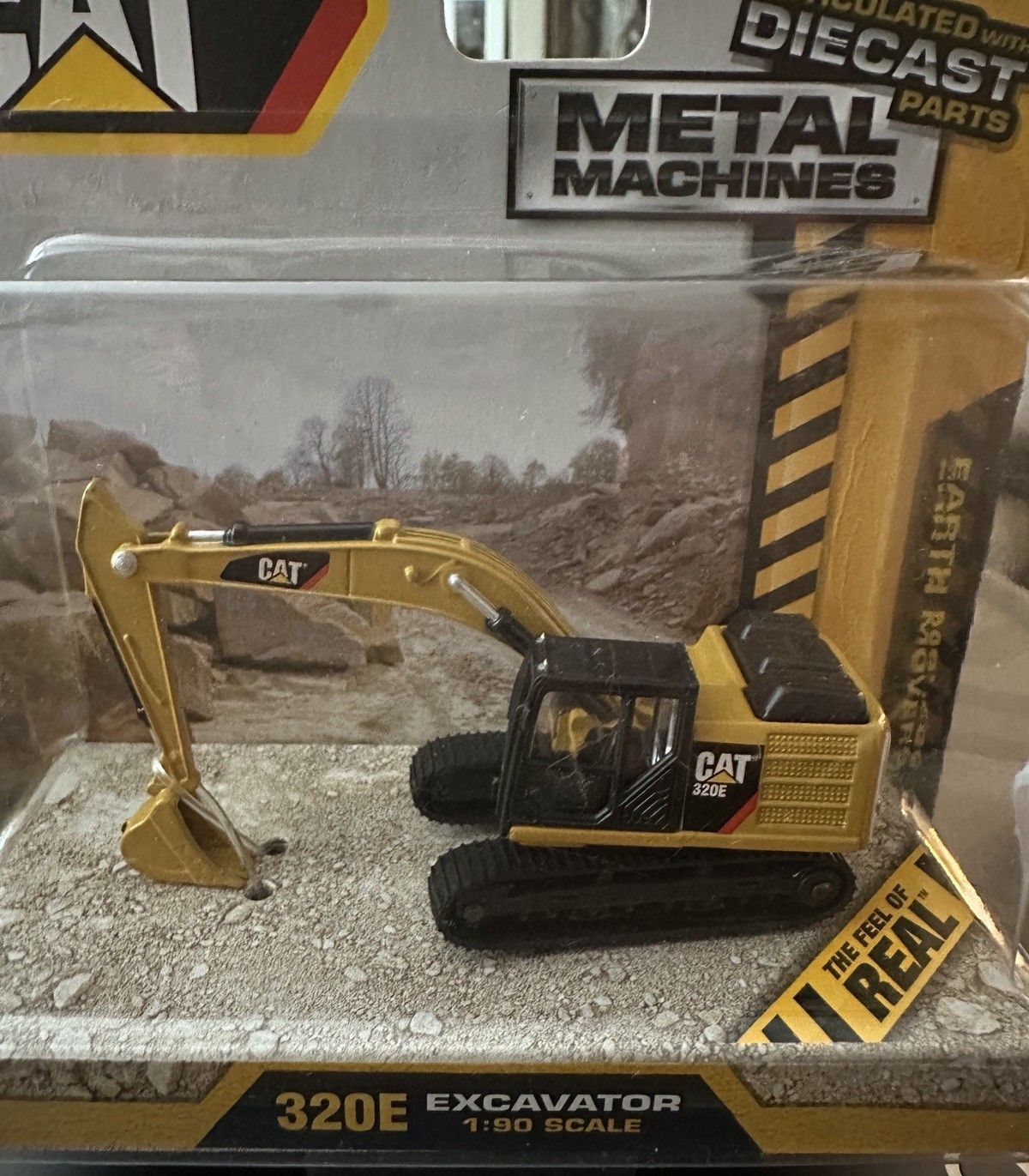 Toy State 1/90 Scale Cat 320E Excavator Earth Mover Bad Pack K12- New