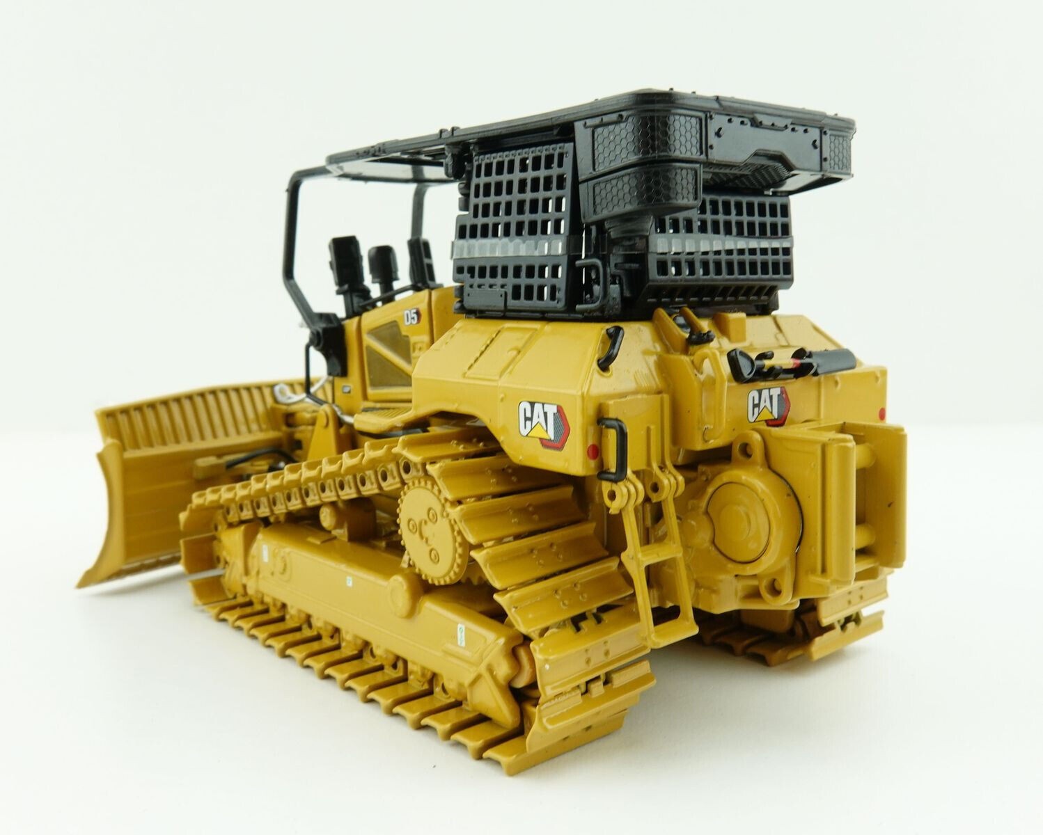 DIECAST MASTERS – Bull CATERPILLAR D5 LGP Forestry – 1/50 – DCM85952