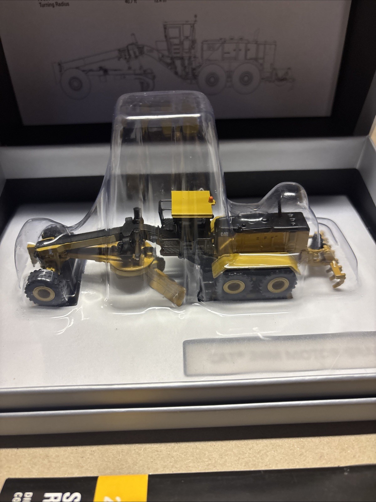 Diecast Masters: Caterpillar 24M Motor Grader Elite Series 85539 1:125 Scale