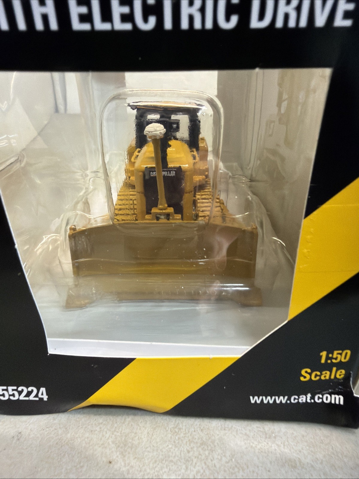NORSCOT 1:50 SCALE CATERPILLAR CAT D7E TRACK-TYPE TRACTOR DIE-CAST MODEL 55224
