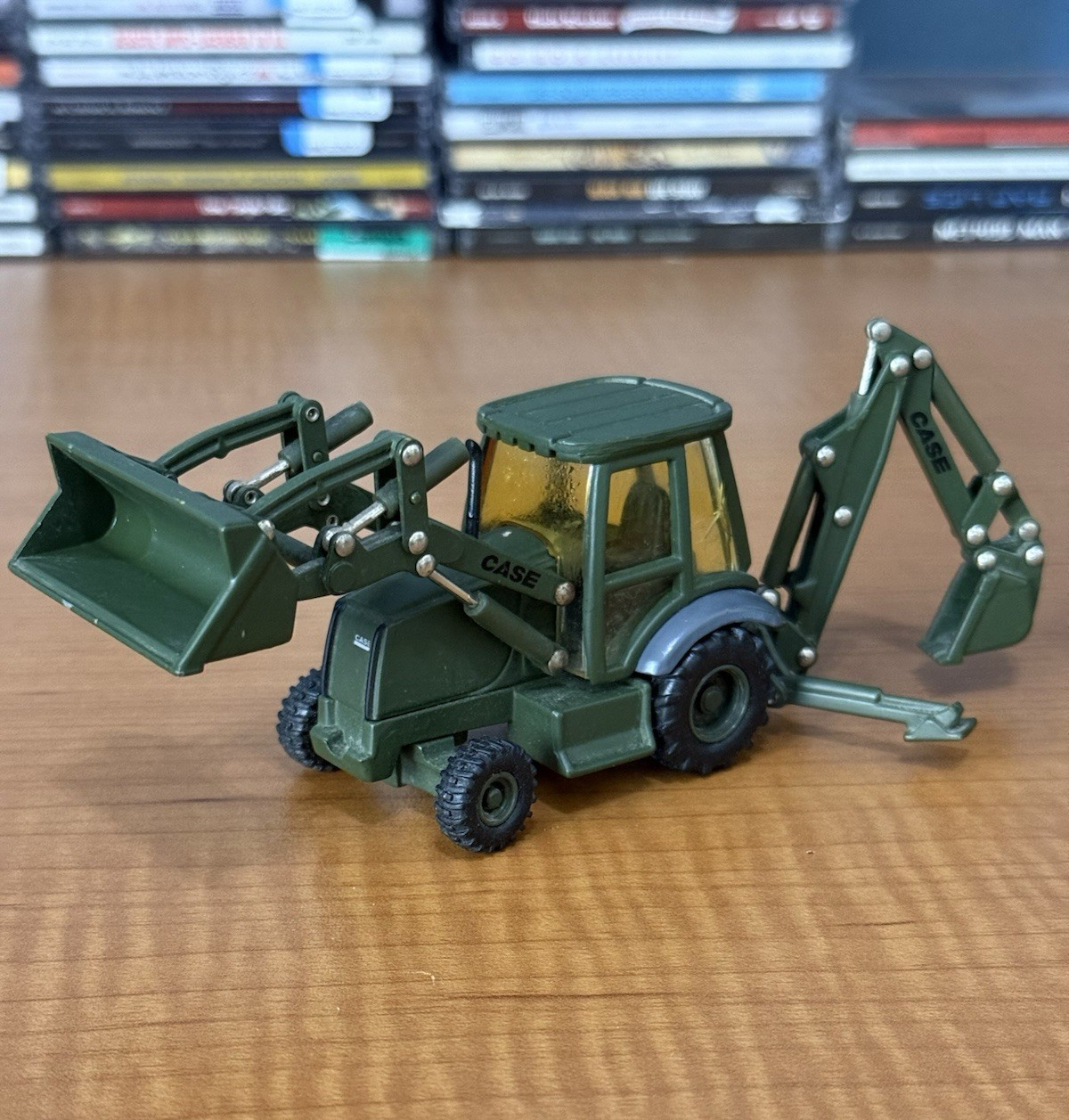 ERTL Case 580 Super M Series 2 Backhoe Loader 1:50 Scale Green Diecast
