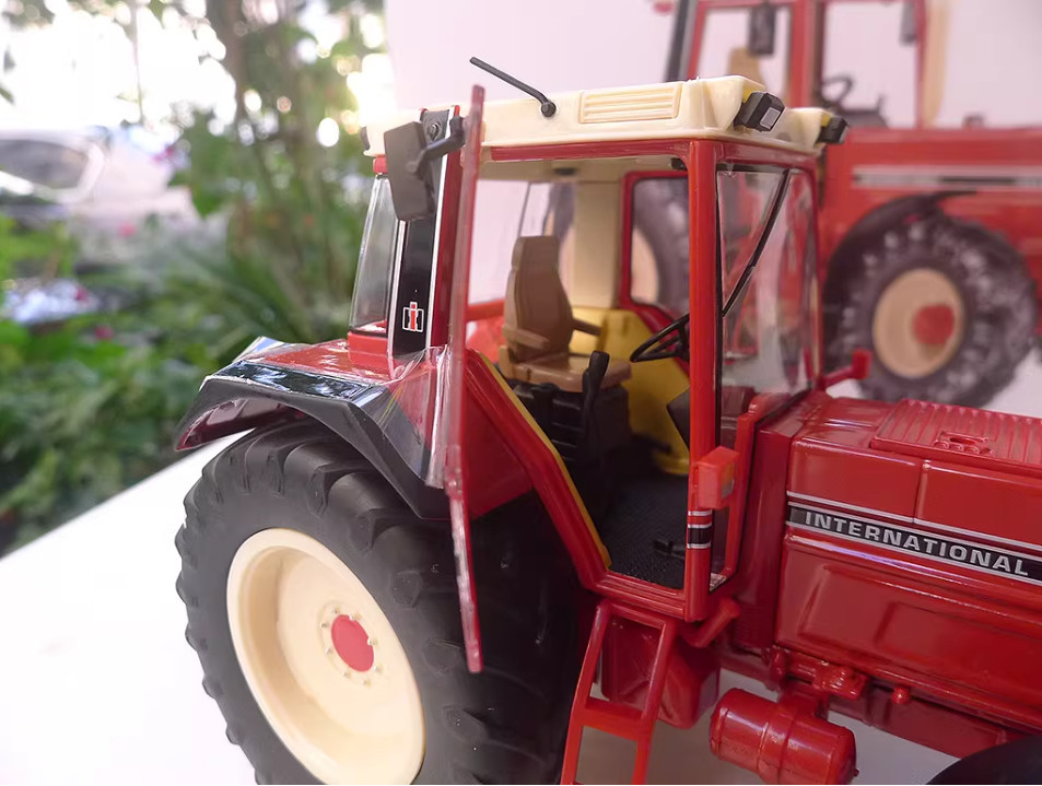 1:32 WIKING CASE IHC 1455XL Tractor Farm Vehicles Machinery Diecast Model