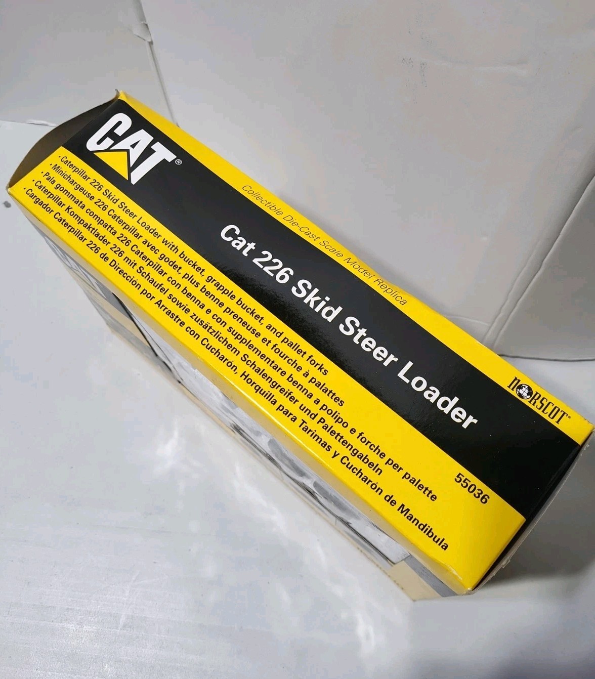 Caterpillar Cat 226 Skid-Steer Loader – Norscot 1:32 Scale Model #55036 New