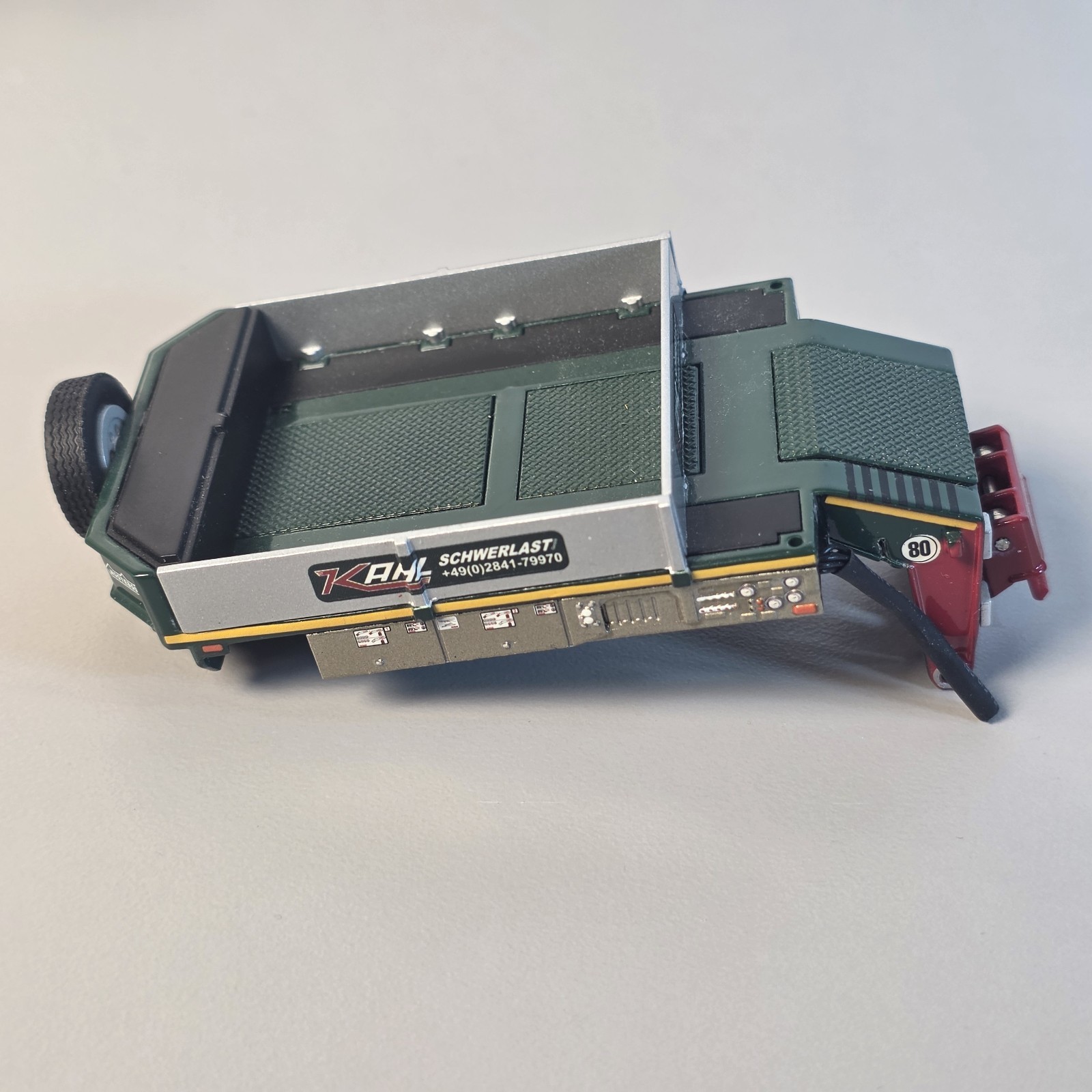 WSI 1:50 Kahl MAN TGX XXL Euro 6 8×4 + 4 Axle Lowloader & 2 Axle Dolly 01-2801