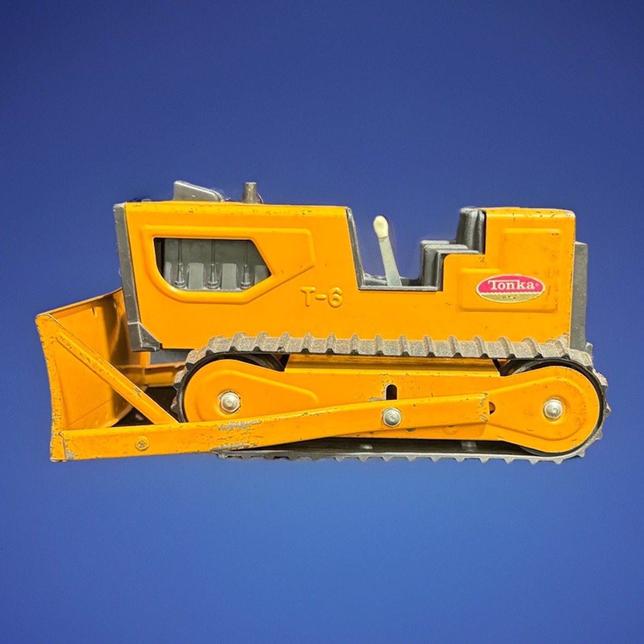 Tonka T-6 Bulldozer Pressed Steel Orange Track Dozer 9” 41240 Vintage (M)