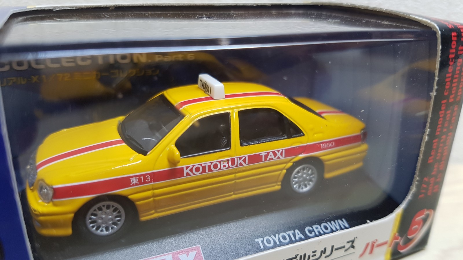 1/72 Real-X TOYOTA CROWN TAXI diecast car model NEW